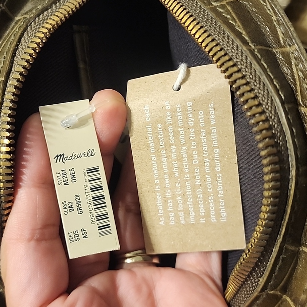 NWT The Simple Circle Crossbody: Croc Embossed Leather Edition Olive Green - Picture 7 of 7